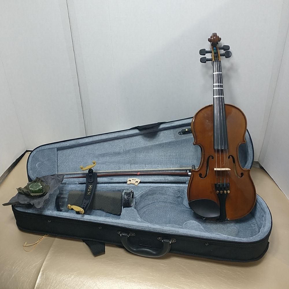 Cremona Sv-75 Premier Novice Series Violin Outfit 1/2 Outfit